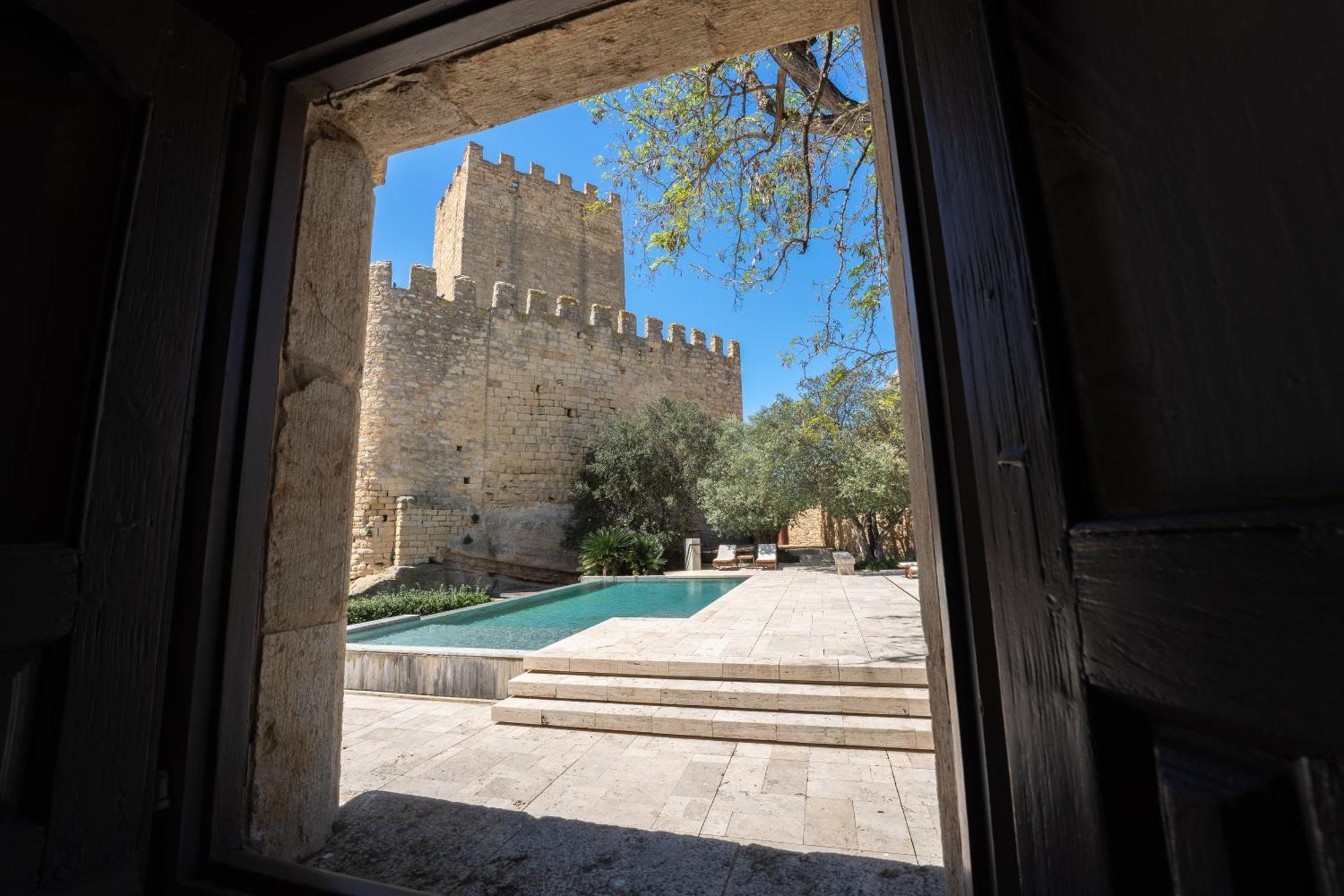 Deco - Casa Castell De Peratallada Εξωτερικό φωτογραφία