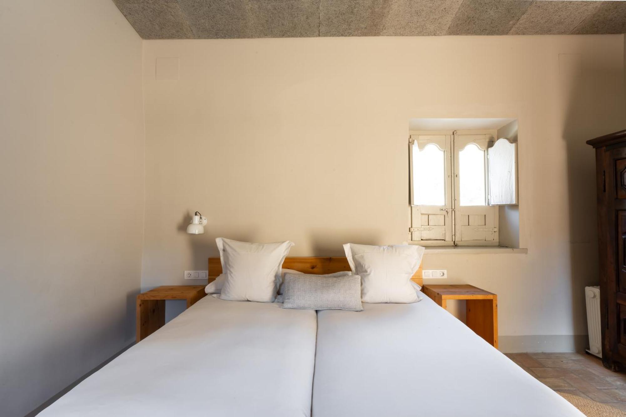 Deco - Casa Castell De Peratallada Εξωτερικό φωτογραφία