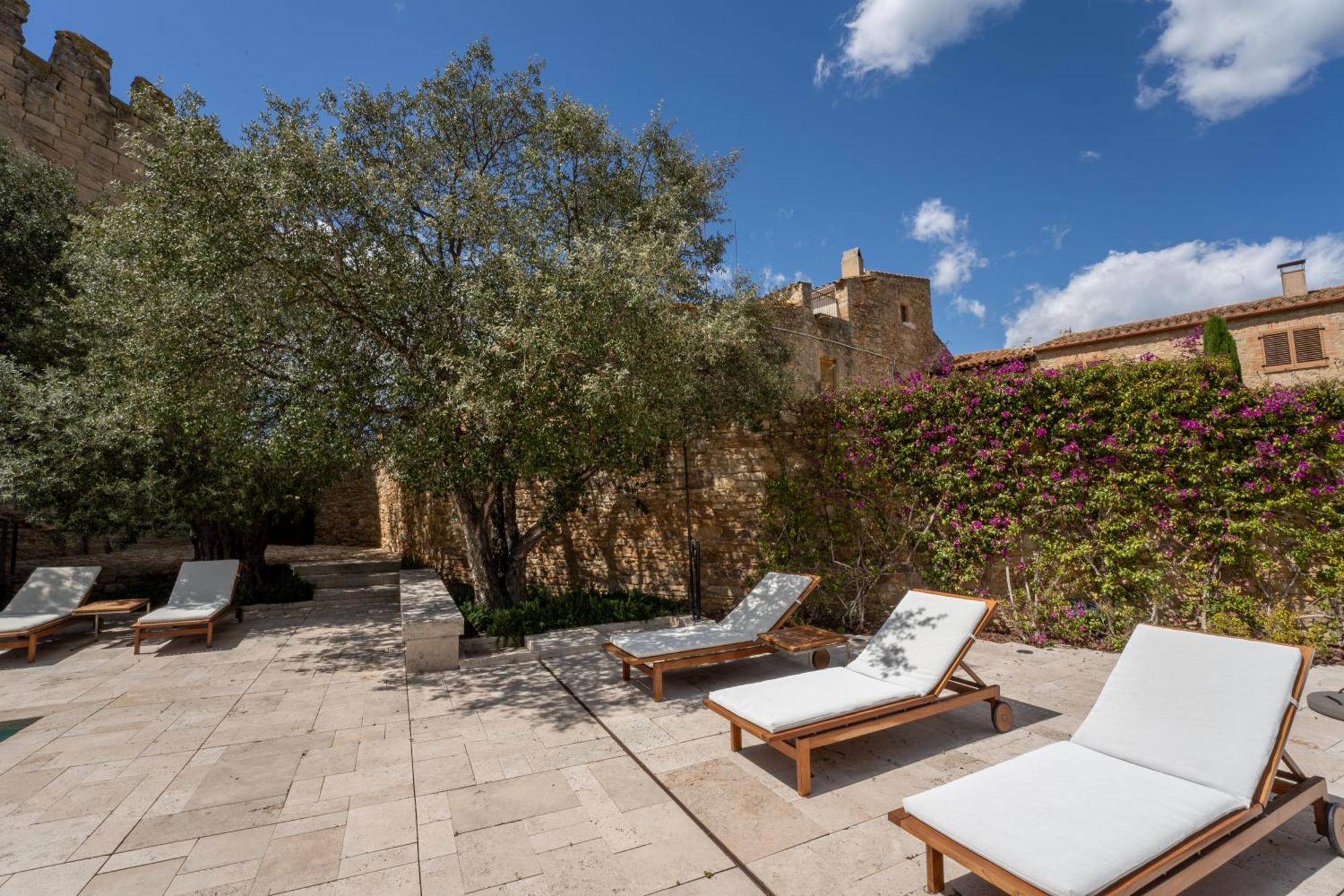 Deco - Casa Castell De Peratallada Εξωτερικό φωτογραφία